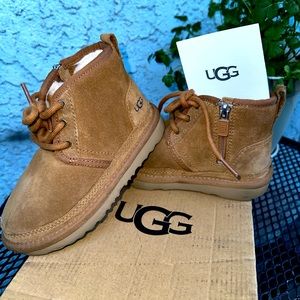 UGG Kids size 10 T Neumel II